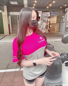 「萧予瑄」选秀节目展现浑厚嗓音超萌反差收服人心-绅士社