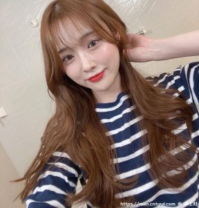 甜心马尾妹「可爱到爆炸」，健身时展现「优质性感曲线」！-绅士社