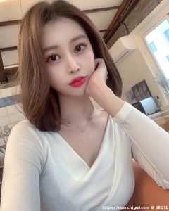 极品妹子「剪短发后变更辣」，穿上深V洋装「好有看点」!-绅士社