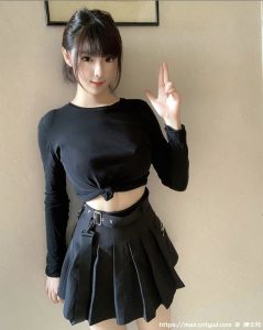 高颜值「甜美系女孩」强大气质超给力！无论长短发都人瞬间恋爱-绅士社