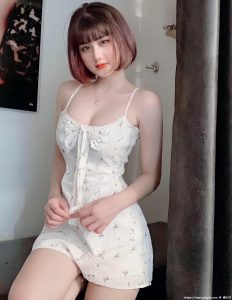 来自越南的「短发尤物」!迷茫眼神+浑圆雪=诱惑指数100%-绅士社