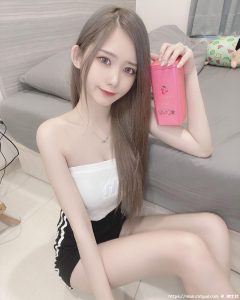 好清新！白皙邻家女孩「小妤」脸蛋甜到翻，纤细身材美腿超优质！-绅士社