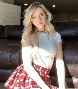 已恋爱！大眼正妹「天使美颜」360度零缺点空灵气质掳获网友的心-绅士社