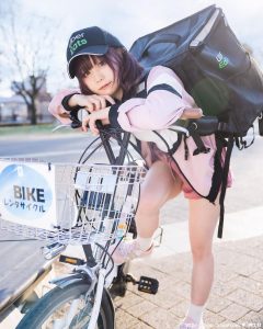 UberEats正妹单车送餐辣露「结实肉感蜜大腿」 今晚，想来点什么呢？-绅士社