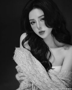 越南版范冰冰！「BaoBei」身材火辣超敢穿，透肤蕾丝秀「白嫩＋小蛮腰」！-绅士社