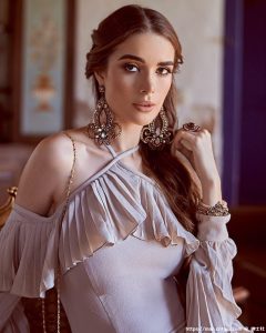 行走衣架子！性感辣模「逆天长腿」不科学九头身黄金比例怎么拍都好看-绅士社