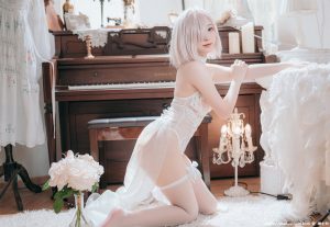 花铃性感白丝cosplay大尺度美腿玉足性感丝袜写真-绅士社
