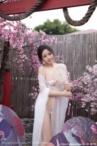 鱼子酱 一身薄纱半遮半露 两朵桃花遮美乳 [80P+778M]-绅士社