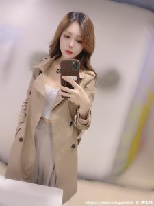 170cm 美腿尤物「旗旗儿」肌肤白嫩嫩！「水汪大眼＋F 」魅力爆棚-绅士社