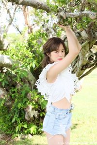 气质甜姐儿「饭野雅」迷人笑容散发浓浓女友感邪恶视角「深沟北半球」满出比基尼-绅士社