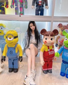 运动风也很辣！「沉琪琪」在家自拍秀爆美腿，兼任网拍老板娘！-绅士社