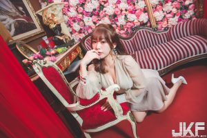 性感名伶「Yuri 品瑜」爆乳出席，小洋装包不住「前凸后翘」！-绅士社