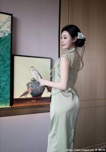 小逗逗 一袭旗袍秀丰臀 [81P+767M]-绅士社