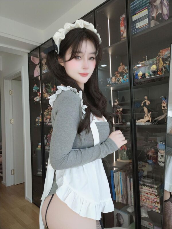 二次元妹子 Coser小姐姐 白银 fantia メイド 网袜女仆 写真-绅士社